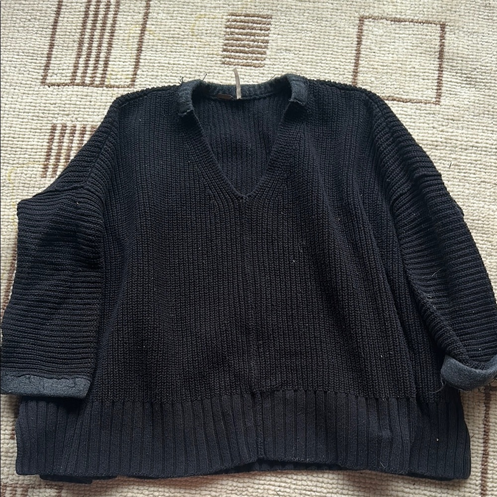 Free People Black V-Neck Knit Sweater